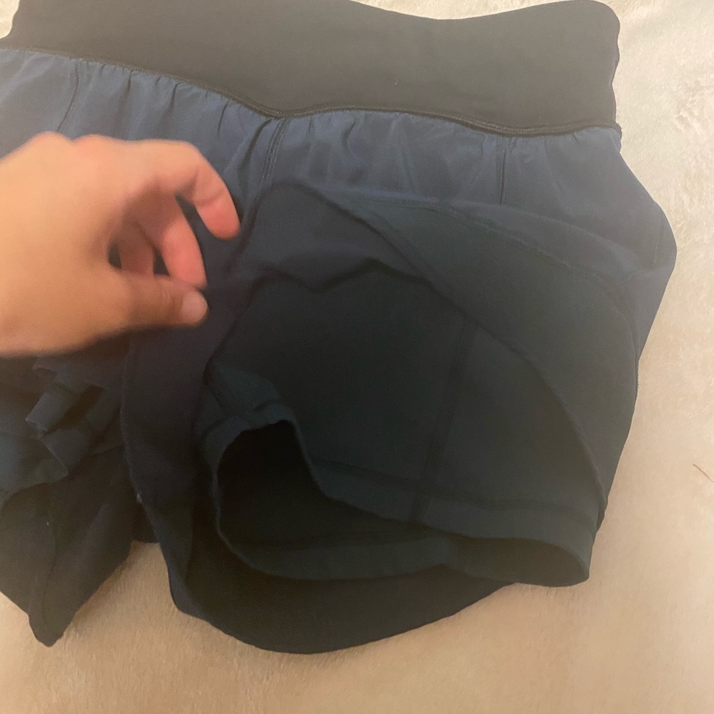 Lululemon Hotty Hot Short Size 6 - Picture 4 of 7